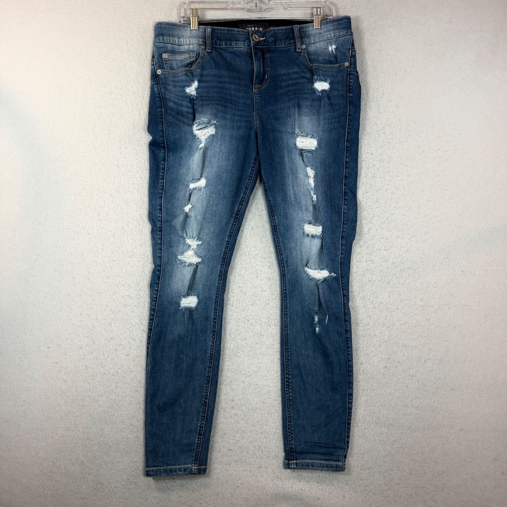 Torrid Jeans Womens 16R Bombshell Skinny Blue Distressed